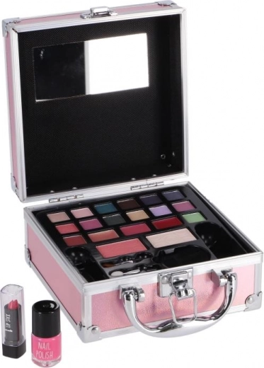 Praktilised tööriistad ja sisseehitatud peegel