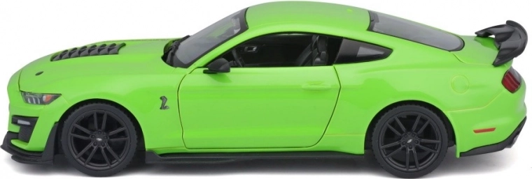 Sporty design with rear spoiler