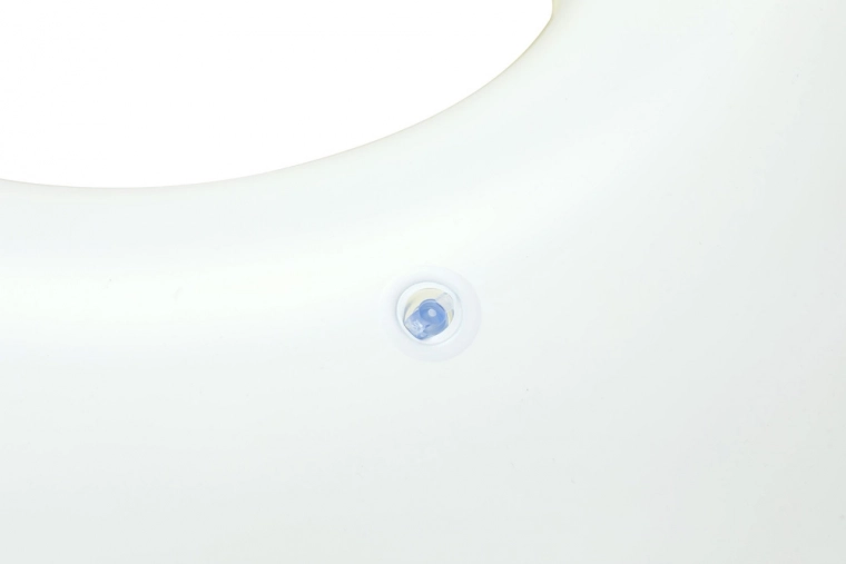 Vastupidav PVC-materjal + lihtne parandamine
