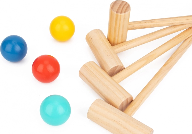 Vastupidavad puidust vasarad ja värvilised pallid
