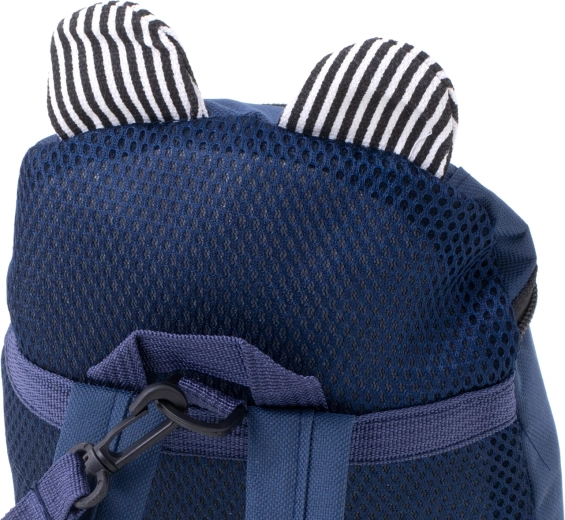 Kerge ja mugav väikesele seljale