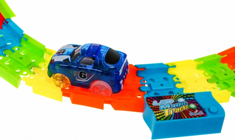 Helendab pimedas ja särab LED-efektidega