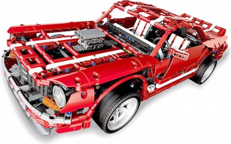 Realistlik muscle car liikuvate elementidega