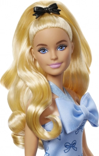 Detailne ilme ja pikad juuksed