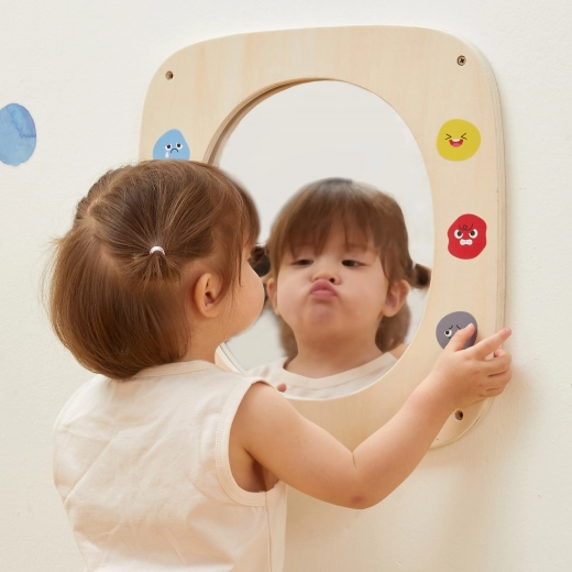 Tugev puidust konstruktsioon ümardatud nurkadega