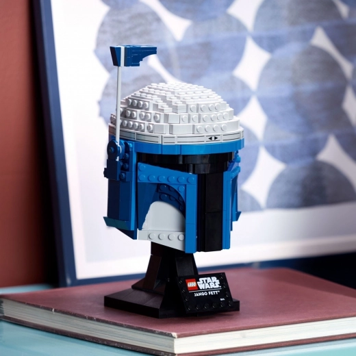 Iconic Jango Fett look down to the last detail