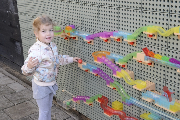 Learning physics through play