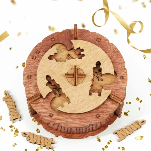 Täpne puidust teostus