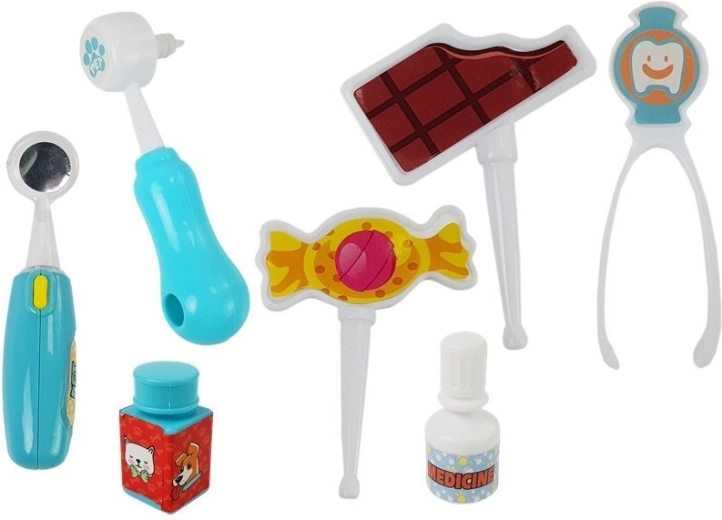 Valgustusega peegel ja realistlikud tööriistad