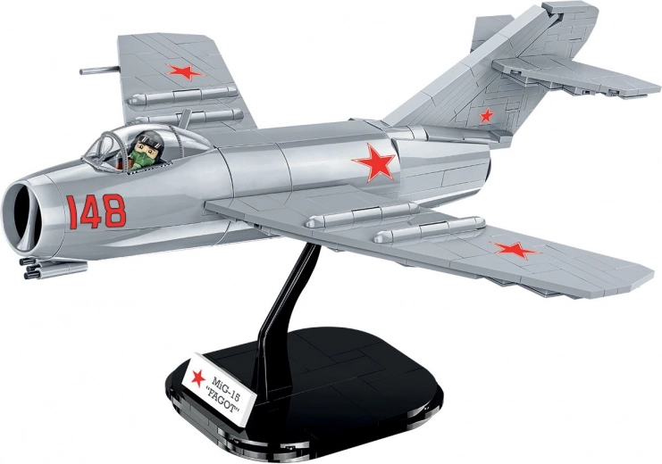 Accurate 1:32 MiG-15 model