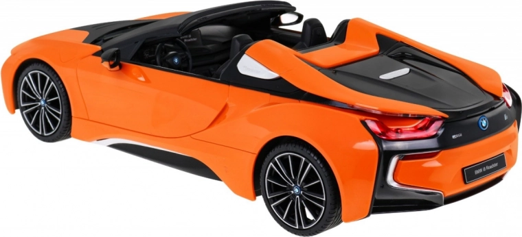 BMW i8 Roadsteri täpne koopia