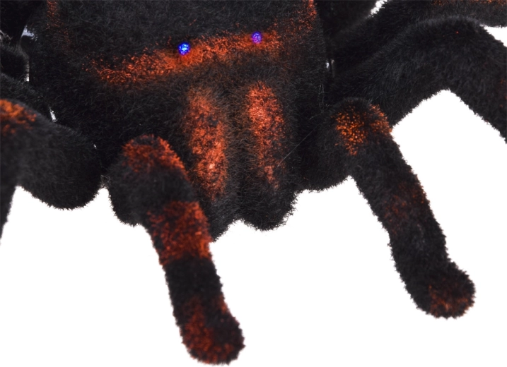 Realistlik välimus ja helendavad silmad