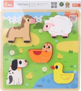 Learning through play: recognizing shapes and animals