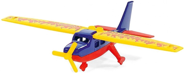 Rescue airplane with rotating propeller