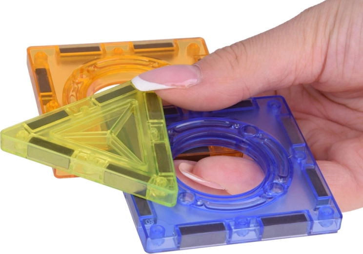 Läbipaistvad kujundid loovateks kombinatsioonideks