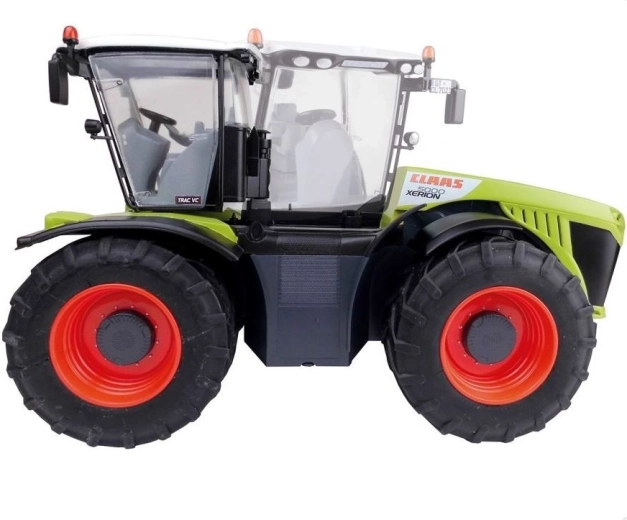 Realistlik CLAAS-i teostus pööratava kabiiniga