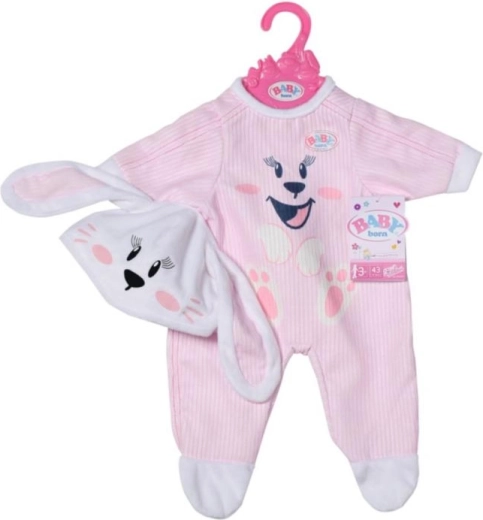 Complete set of clothing