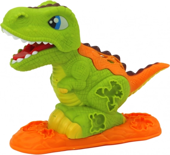 Suur dinosaurus vormidega