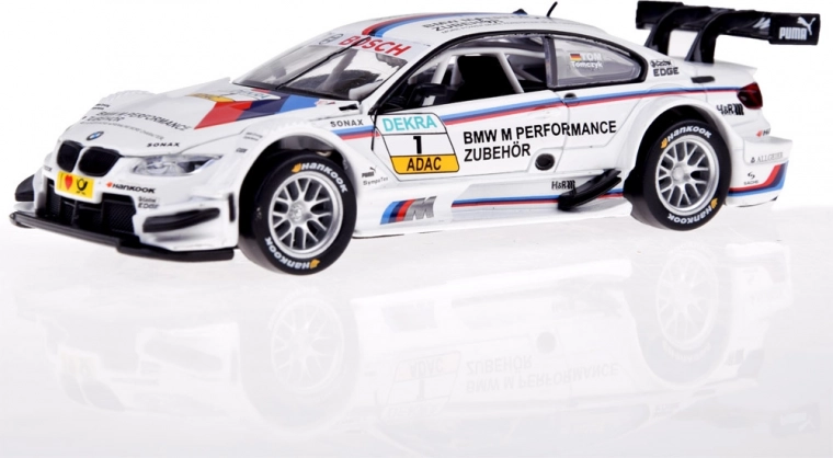 Autentsed DTM-võidusõiduauto detailid