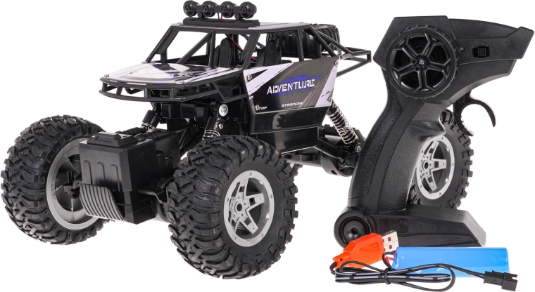 4x4 drive and large off-road wheels