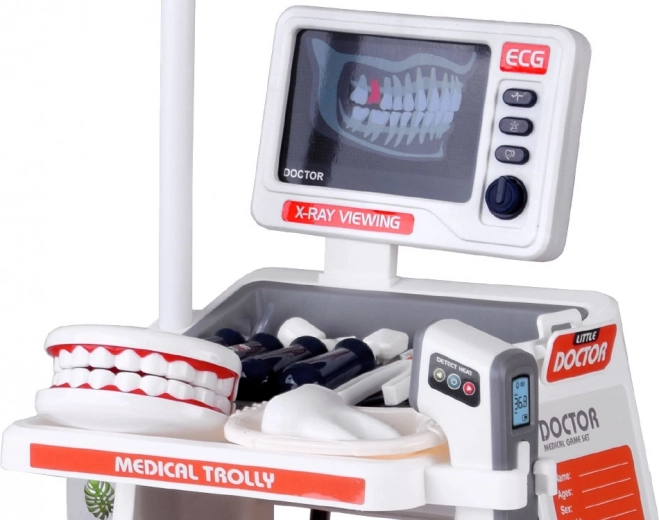 Realistlik läbivaatus valguse ja helidega