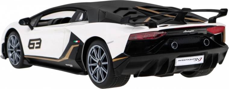 Realistic Aventador SVJ design