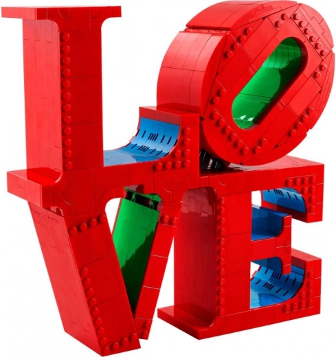 Loo LEGO klotsidest LOVE ikoon